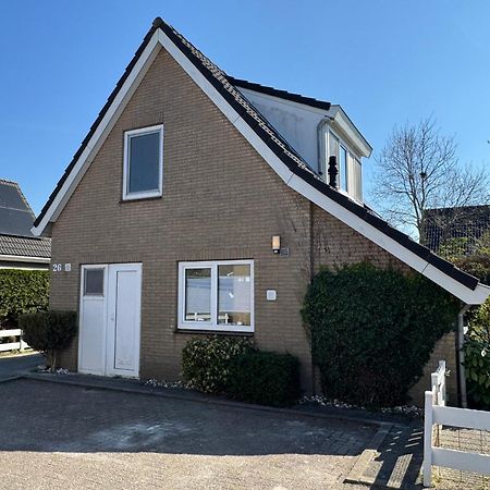 Huebsches Ferienhaus In Ouddorp - Fusslaeufig Zum Strand Und Zentrum Buitenkant foto