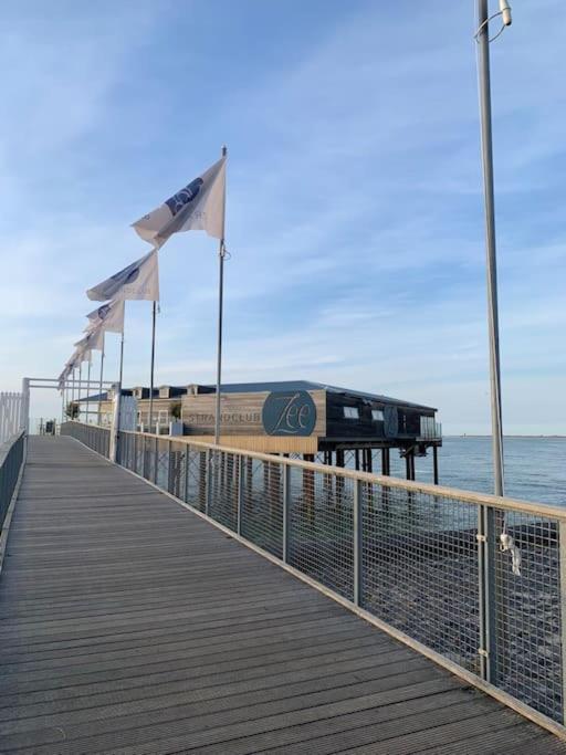 Huebsches Ferienhaus In Ouddorp - Fusslaeufig Zum Strand Und Zentrum Buitenkant foto
