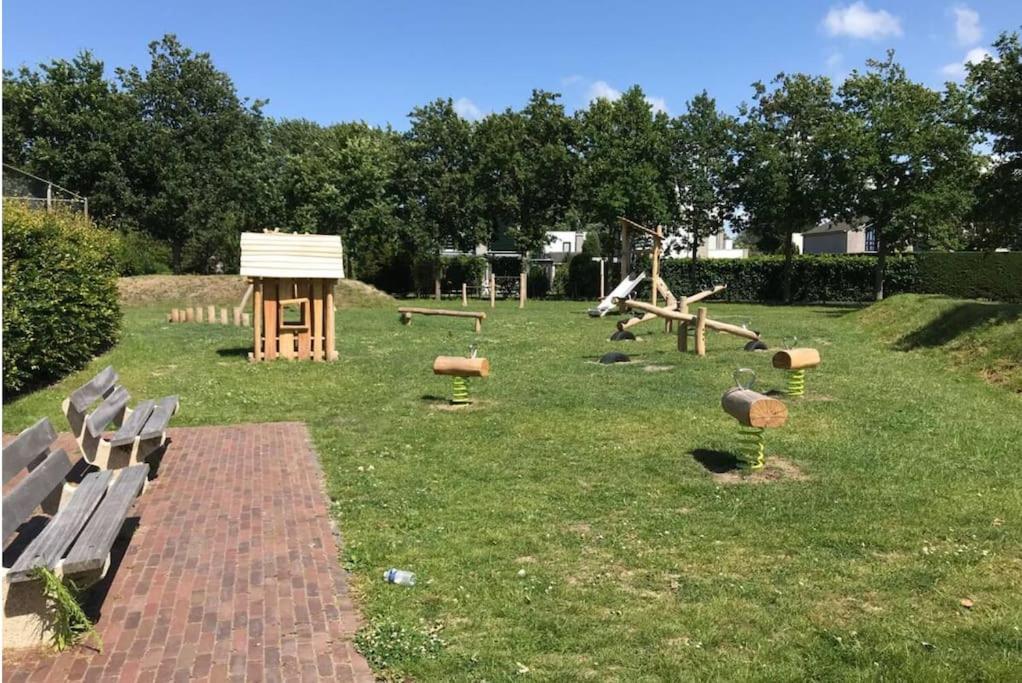 Huebsches Ferienhaus In Ouddorp - Fusslaeufig Zum Strand Und Zentrum Buitenkant foto