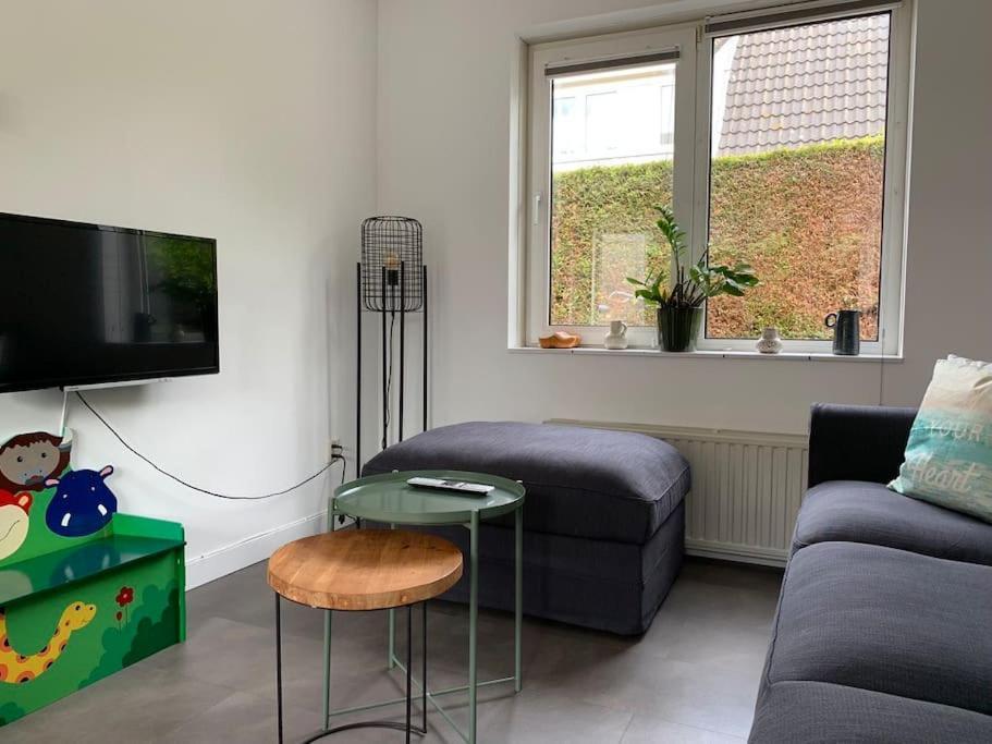 Huebsches Ferienhaus In Ouddorp - Fusslaeufig Zum Strand Und Zentrum Buitenkant foto